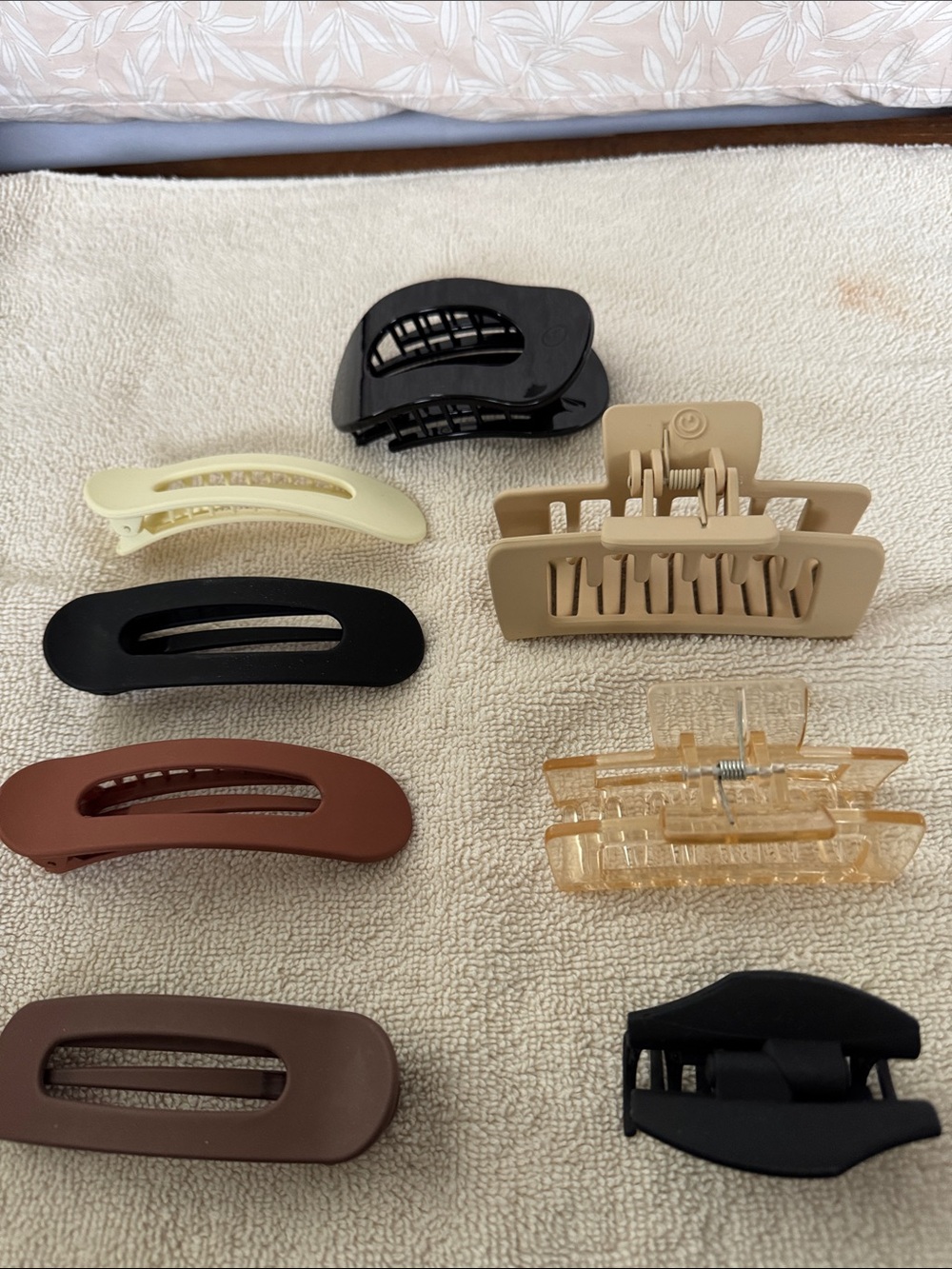 Assorted Men’s Hair Claw Clips – Neutral Brown, Black, Tan, Cream, Clear